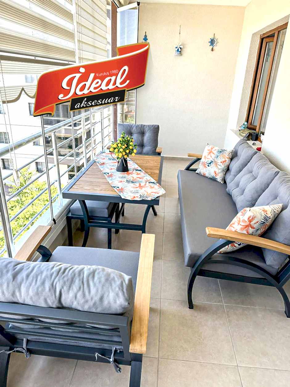 Nilüfer Balkon Takımı